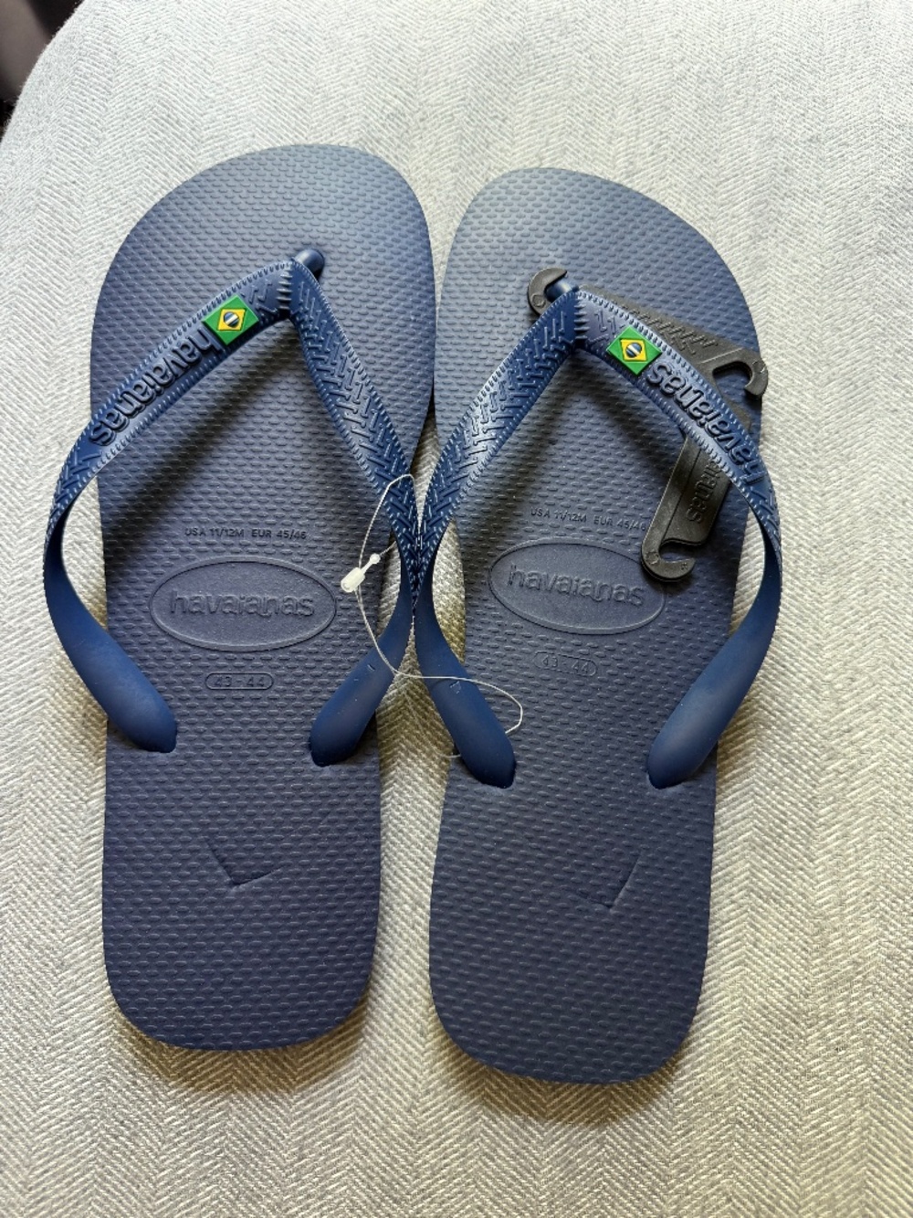 NWT Authentic Havaianas 'Brasil Logo' Flip Flops - Navy Blue (Mens 11/12)